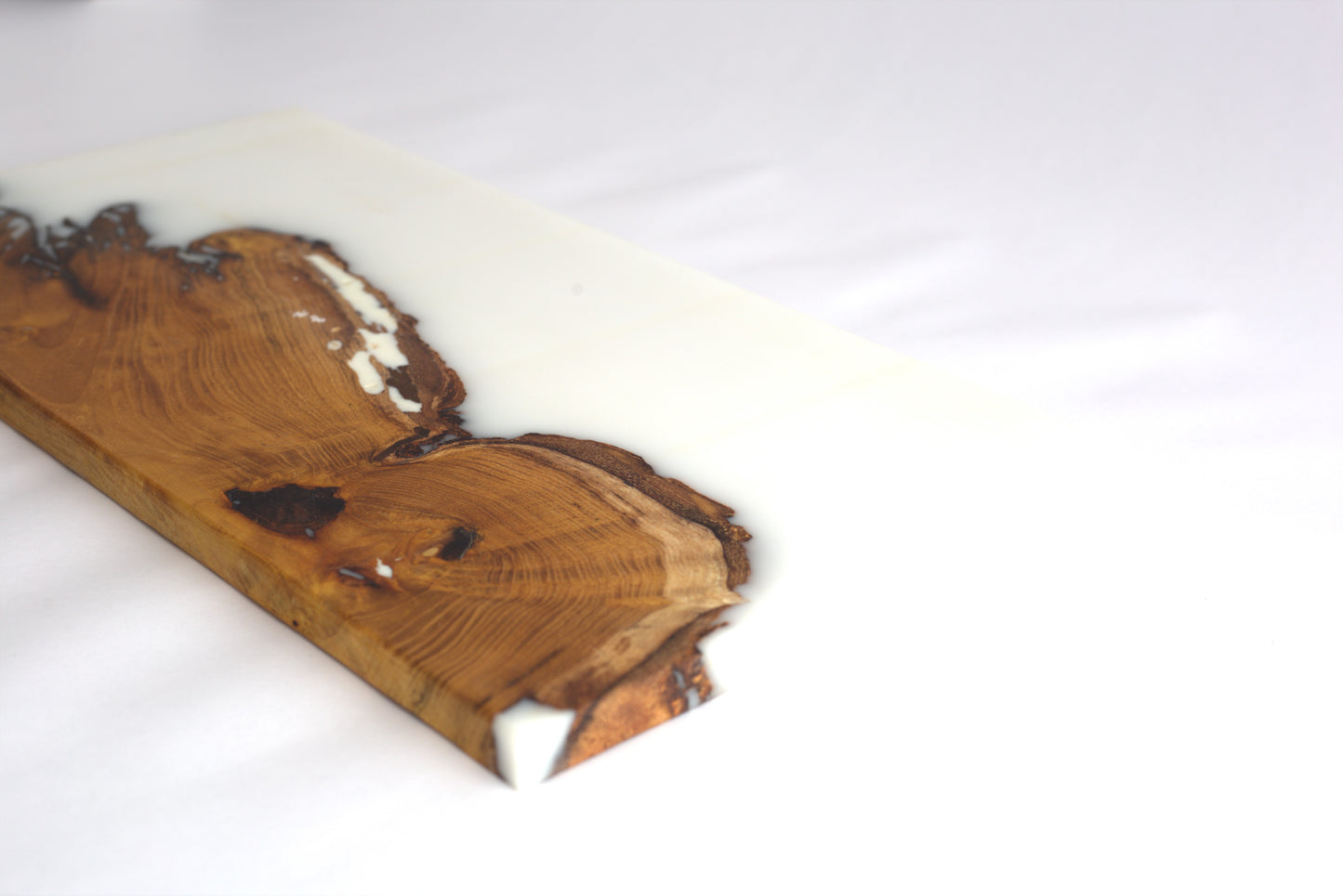 White medium Board